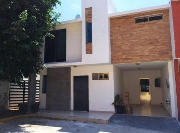 Casa · 138m² · 3 Recámaras · 2 Estacionamientos · Casa en Venta Deportiva Villahermosa