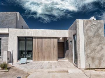 Casa · 101m² · 3 Recámaras · 2 Estacionamientos · Casa en Venta en Zibata, Una Planta, Especial Para Gente Mayor