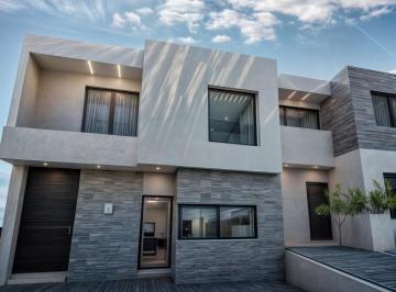 Casa · 133m² · 4 Recámaras · 2 Estacionamientos · Estrena Casa en Zibata, 4 Recamaras, 3 Baños Completos, Equipada, Lujo