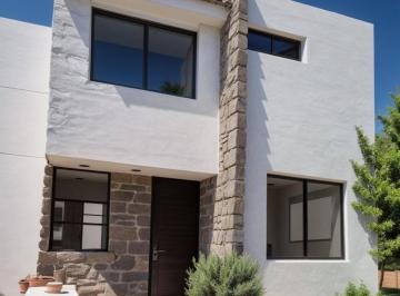 Casa · 108m² · 3 Recámaras · 2 Estacionamientos · Casa en Venta en Ciudad Maderas, 3 Recámaras, 2.5 Baños, 2 Autos, Alberca, Tenis