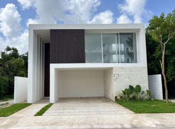 Casa de 4 habitaciones, Mérida · Casa en Venta en Privada Nortemérida