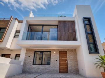 Casa · 330m² · 4 Recámaras · 3 Estacionamientos · Casa de Autor en Zibatá - Exclusividad y Diseño Vanguardista, 4 Habitaciones