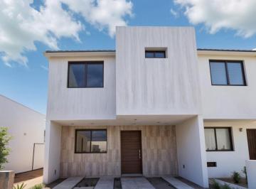 Casa · 133m² · 3 Recámaras · 2 Estacionamientos · Casa en Venta en Ciudad Maderas – Modelo Especial