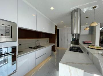 Casa · 619m² · 5 Recámaras · 3 Estacionamientos · Casa Lomas de Angelopolis, Parque Potosi, 5 Recamaras, Acabados de Lujo
