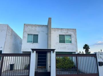 Casa de 3 habitaciones, Querétaro · Casa en Venta en Fraccionamiento Real de Juriquilla