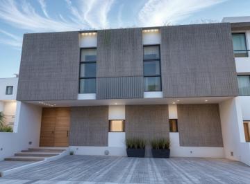 Casa · 245m² · 4 Recámaras · 3 Estacionamientos · Hermosa Casa con Diseño de Autor en Zibatá - ¡Club de Golf, Luxury y Premium!