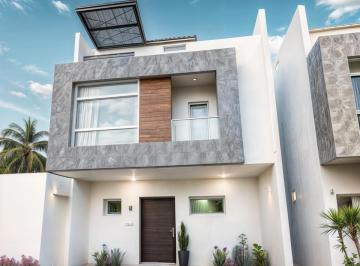 Casa · 182m² · 3 Recámaras · 2 Estacionamientos · Hermosa Casa en Venta en Paseo San Junípero Ubicación Entre El Refugio y Zibatá