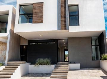 Casa · 208m² · 3 Recámaras · 3 Estacionamientos · Residencia de Autor en Zibatá, 3 Recámaras, Roof Garden, Doble Altura, Premium