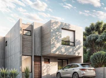 Casa · 220m² · 4 Recámaras · 3 Estacionamientos · Casa en El Condado, 4ta Recámara en Pb U Oficina, 4.5 Baños, Lujo