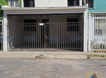 Casa · 160m² · Casa en Renta a 2 Cuadras de Av Juan Escutia