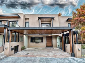 Casa · 174m² · 3 Recámaras · 2 Estacionamientos · Casa en Venta en Campanario Norte - Villa Magna, Calidad de Vida