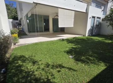 Casa de 4 habitaciones, Zapopan · Casa en Renta en Valle Real Coto Siena con 4 Recámaras, Zapopan Jalisco