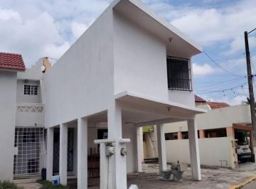 Casa en Venta de 3 habitaciones · Casa Habitacion de Dos Plantas.