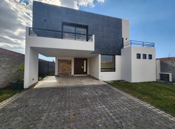 Casa en condominio de 3 habitaciones, Metepec · Venta Casa Nueva con Gran Terreno, en Privada Metepec, Rapida Salida Ciudad de México