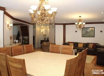 Casa en condominio · 300m² · 3 Recámaras · 4 Estacionamientos · Venta de Casa en Condominio en Lomas de Tecamachalco, Naucalpan de Juarez, Estado de México.