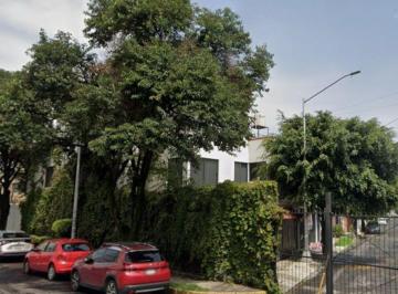 Casa de 3 habitaciones, Tlalpan · Casa Dentro de Fraccionamiento en Venta en Vergel de Coyoacán, Tlalpan. Rj