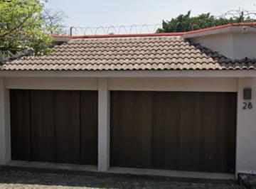 Casa de 5 habitaciones, Cuernavaca · ¡Excelente Oportunidad! Venta de Casa En, por Debajo del Costo, Vista Hermosa, Cuernavaca, Mor.