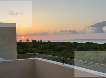Villa · 185m² · 3 Recámaras · 2 Estacionamientos · Casa en Venta de 3 Recámaras Entrega Inmediata con Rooftop en Chuburná Puerto