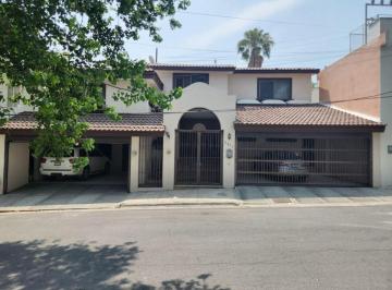 Casa de 8 habitaciones, Monterrey · Casa en Venta en Las Torres, Monterrey