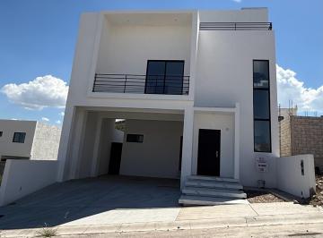 Casa · 223m² · 3 Recámaras · 2 Estacionamientos · Casa - Chihuahua