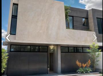 Casa · 192m² · 4 Recámaras · 2 Estacionamientos · Estrena Casa en Cañadas del Arroyo, 4ta Recamara en Pb, Roof Garden, Lujo