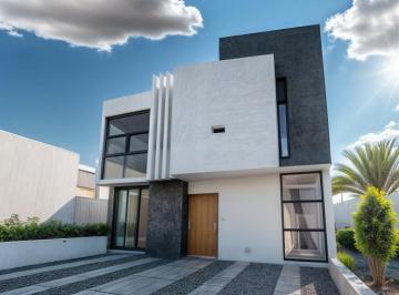 Casa · 159m² · 3 Recámaras · 2 Estacionamientos · ¡Tu Nuevo Hogar de Ensueño Entre El Refugio y Zibatá! Vive con Calidad de Vida.