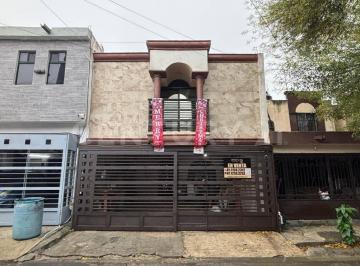 Casa · 90m² · 4 Recámaras · 2 Estacionamientos · Casa en Venta | Fuentes de Guadalupe | Guadalupe, Nl
