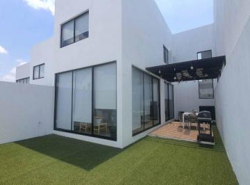 Casa · 101m² · 2 Recámaras · 2 Estacionamientos · Casa en Venta en Zibata, Preciosa Casa con Gran Plusvalia en Zibata!
