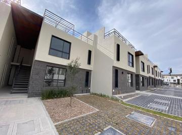 Departamento · 84m² · 2 Recámaras · 2 Estacionamientos · Estrena Departamento Entre El Refugio y Zibata, 2 Recamaras 2 Baños, Jardín