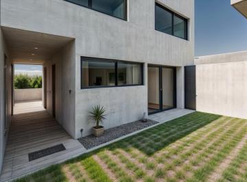 Casa · 169m² · 3 Recámaras · 2 Estacionamientos · Estrena Casa en Juriquilla Preserve, 3 Recamaras, Roof Garden, Jardín, Lujo!