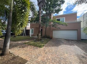 64ae6e0529dccb5523f0239d2e66e74f29e4e7b96b37b2d12f3e6b1747918749 · Casa en Venta de 3 Habitaciones Cerca de La Isla