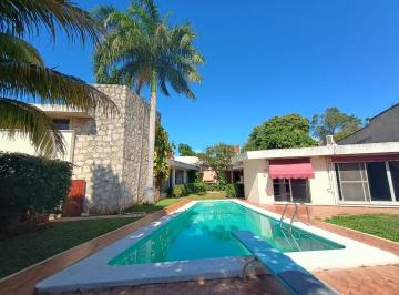 Casa · 573m² · 5 Recámaras · 6 Estacionamientos · Increible Mansion en Venta en Esquina Garcia Gineres (Fvc - 2734)