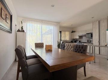Casa de 3 habitaciones, León · Casa en Venta en Lombardía Residencial