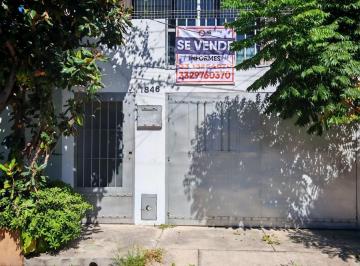 Casa · 150m² · 4 Recámaras · 1 Estacionamiento · Casa de 3 Niveles