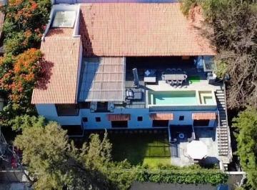 Casa · 560m² · 4 Recámaras · 4 Estacionamientos · Casa en Venta con Acceso Al Lago en Valle de Bravo