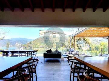 Casa · 560m² · 4 Recámaras · 4 Estacionamientos · Casa en Venta con Muelle Al Lago y Alberca en Valle de Bravo | La Peña
