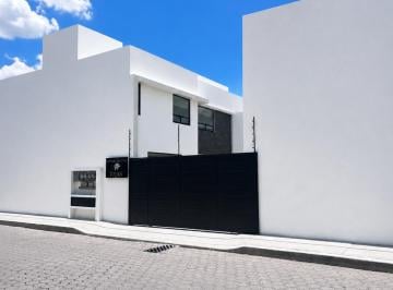 Casa · 144m² · 4 Recámaras · 2 Estacionamientos · Casas en Venta San José Xilotzingo Puebla