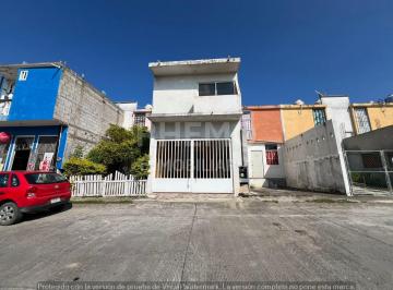 Casa · 133m² · 4 Recámaras · 1 Estacionamiento · Casa en Venta en Col. Petropolis, Tuxpan, Ver.