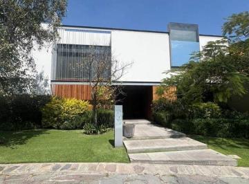 Casa en condominio · 1179m² · 6 Recámaras · 8 Estacionamientos · Increible Residencia en Venta en El Exclusivo Desarrollo Bosques de Las Lomas, Zapopan