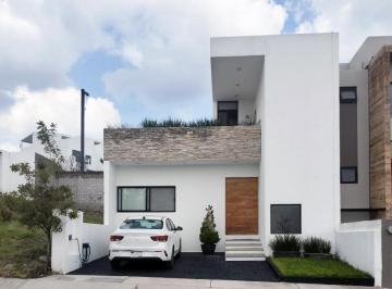 Casa · 124m² · 2 Recámaras · 2 Estacionamientos · Casa en Venta - El Condado, Corregidora