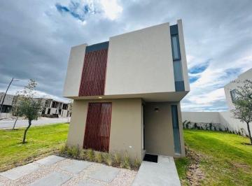 Casa · 137m² · 3 Recámaras · 2 Estacionamientos · Venta de Casas en Zakia, 3 Recamaras, Alberca, Cto Servicio, Equipadas, Lujo!