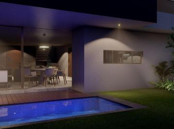 Casa · 245m² · 4 Recámaras · 2 Estacionamientos · Estrena Casa en Juriquilla con Alberca Propia y 4 Recamaras Una en Pb, Lujo