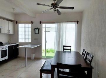 Casa · 80m² · 2 Recámaras · 1 Estacionamiento · Casa en Paseo Los Olivos