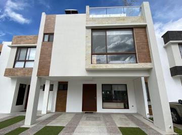 Casa · 188m² · 4 Recámaras · 2 Estacionamientos · Hermosa Casa en Zibatá, Roof Garden, Jardín, 4 Recamaras, Sala Tv, de Lujo!