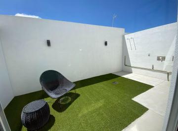Casa · 119m² · 3 Recámaras · 2 Estacionamientos · Hermosa Casa Entre El Refugio y Zibatá, 3 Recamaras, Jardín Amplio, Alberca.