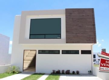 Casa · 195m² · 3 Recámaras · 2 Estacionamientos · Preciosa Casa en Grand Juriquilla, Jardín Amplio, 3 Recamaras, Family Room, Lujo
