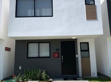 Casa · 95m² · 3 Recámaras · 2 Estacionamientos · Estrena Linda Casa Entre El Refugio y Zibatá, 3 Recamaras, Jardín, Alberca.
