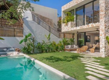 Casa de 5 habitaciones, Tulum · Casa con Alberca Privada con Asoleadero y Jardín, en Venta, Aldea Zama, Tulum