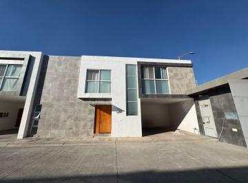 Casa en condominio de 4 habitaciones, Jesús María · Viña Real Casa en Venta