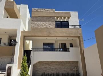Casa · 204m² · 3 Recámaras · Casa Nueva en Venta Fraccionamiento Burocráta